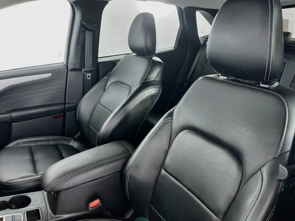Ford Escape photo 26