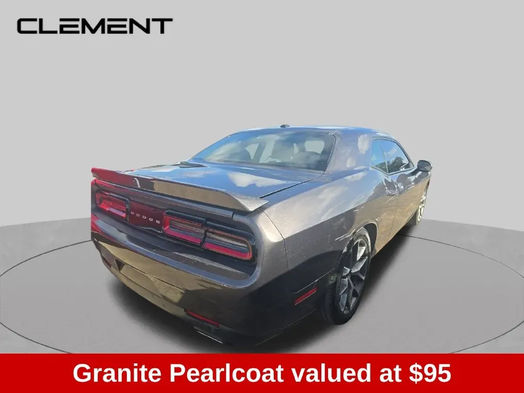 Dodge Challenger photo 6