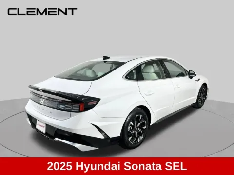 More photos of 2025 Hyundai Sonata SEL at Clement Supercenter, MO