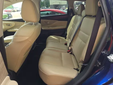 More photos of 2023 Nissan Murano SL at Clement Supercenter, MO