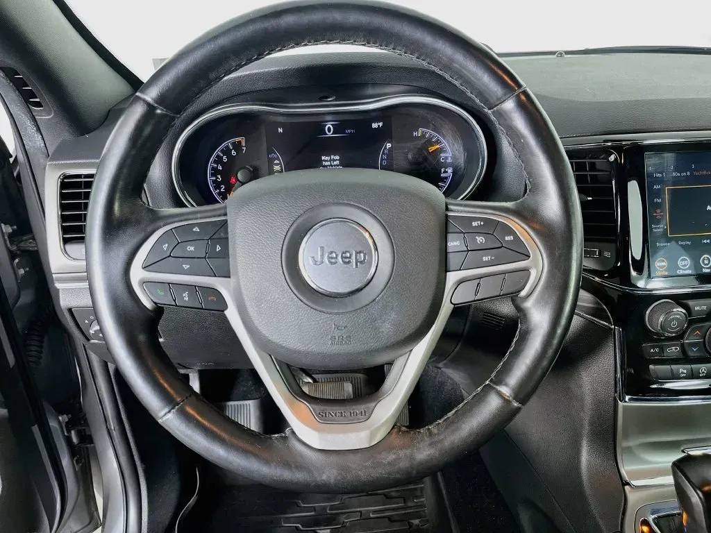 Jeep Grand Cherokee photo 13