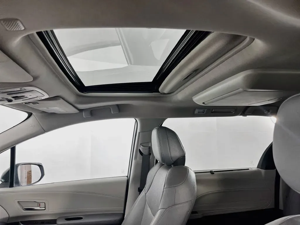 Toyota Sienna photo 20