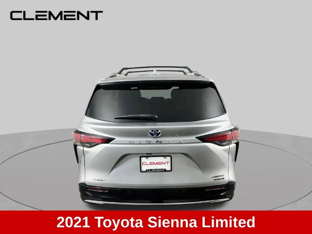 Toyota Sienna photo 7