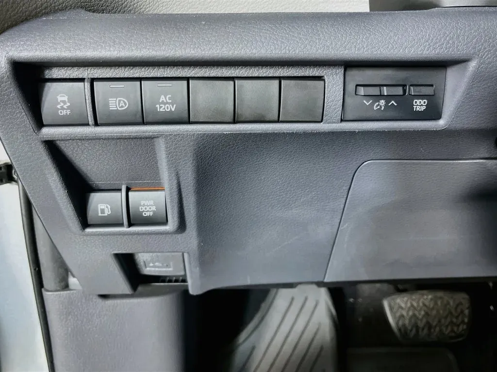 Toyota Sienna photo 10