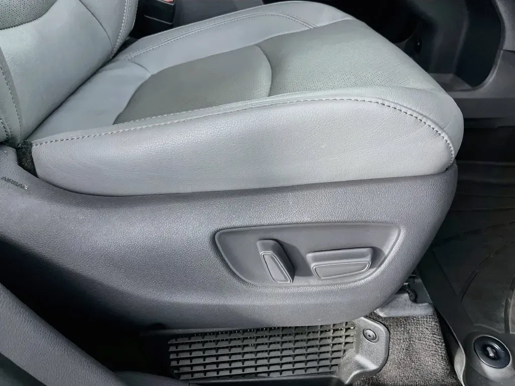 Toyota Sienna photo 32