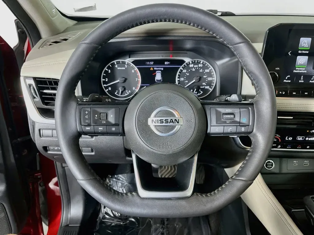 Nissan Rogue photo 13