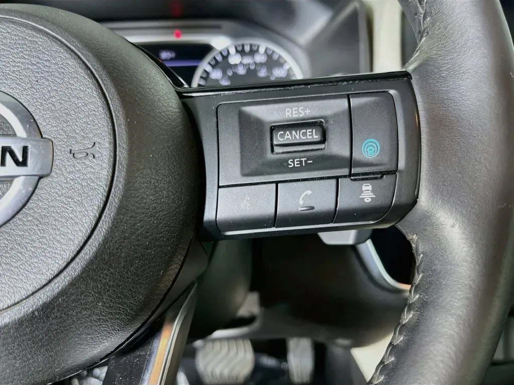 Nissan Rogue photo 15