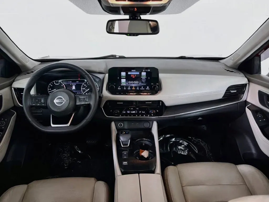 Nissan Rogue photo 10