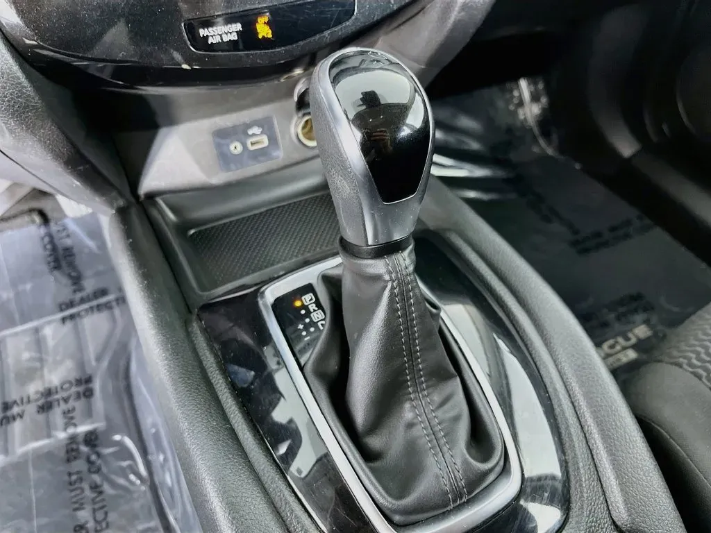 Nissan Rogue Sport photo 19
