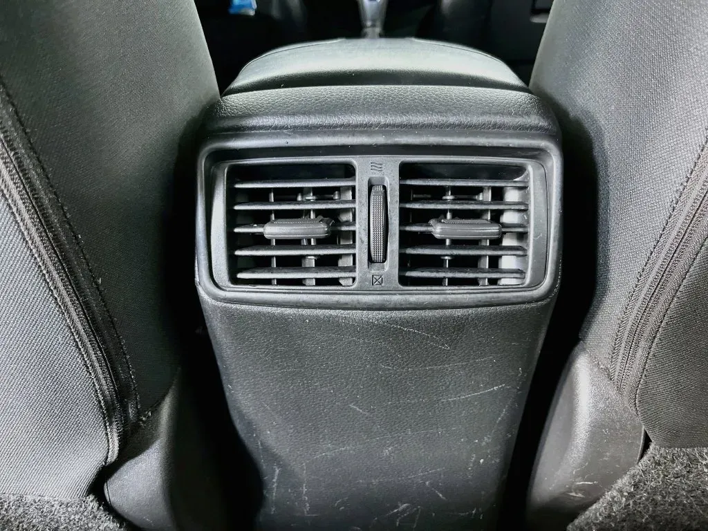 Nissan Rogue Sport photo 28
