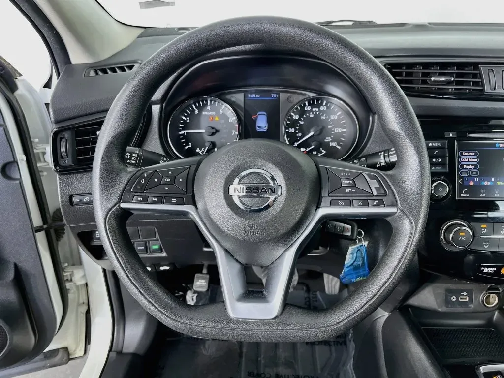 Nissan Rogue Sport photo 11