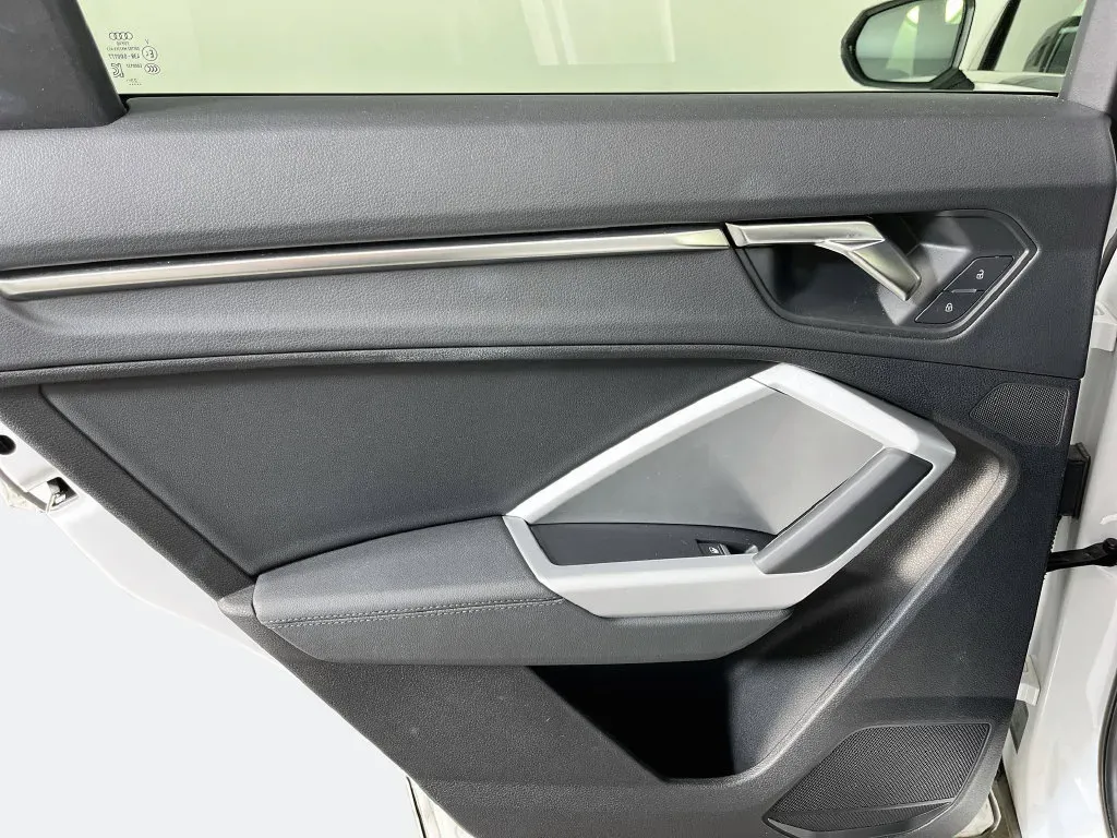 Audi Q3 photo 28