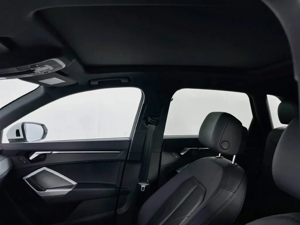 Audi Q3 photo 22