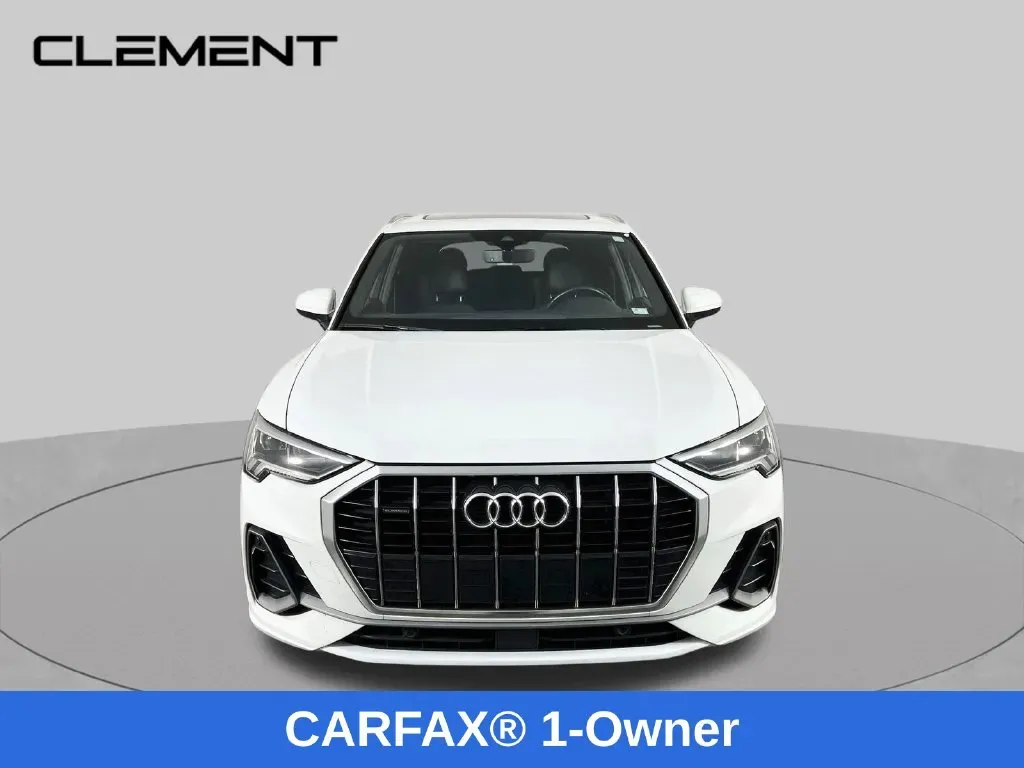 Audi Q3 photo 2
