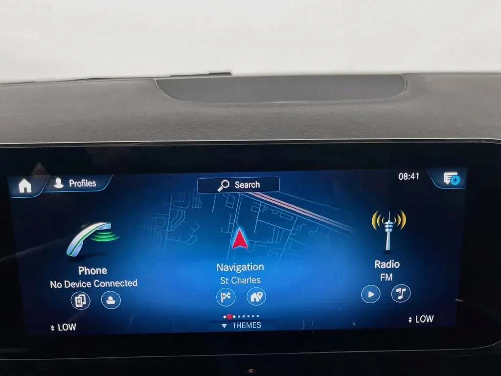 Mercedes-Benz GLA photo 18