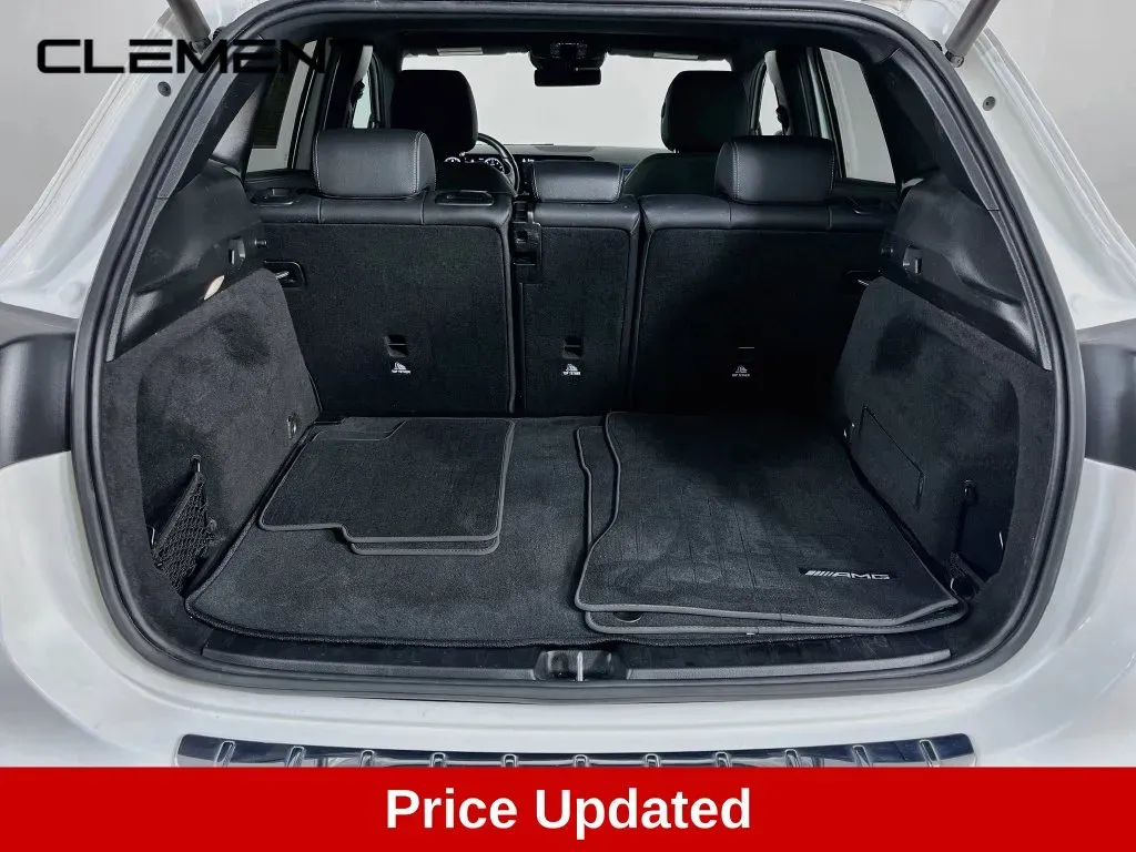 Mercedes-Benz GLA photo 9