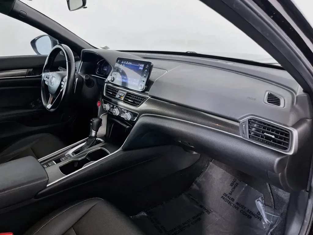 Honda Accord photo 32