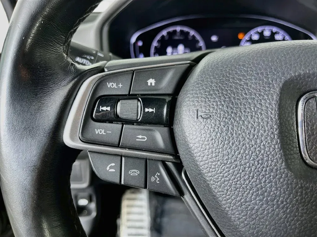 Honda Accord photo 14