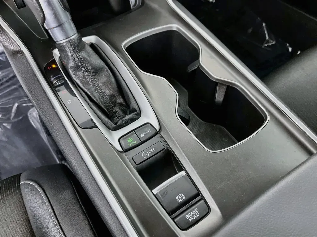 Honda Accord photo 21
