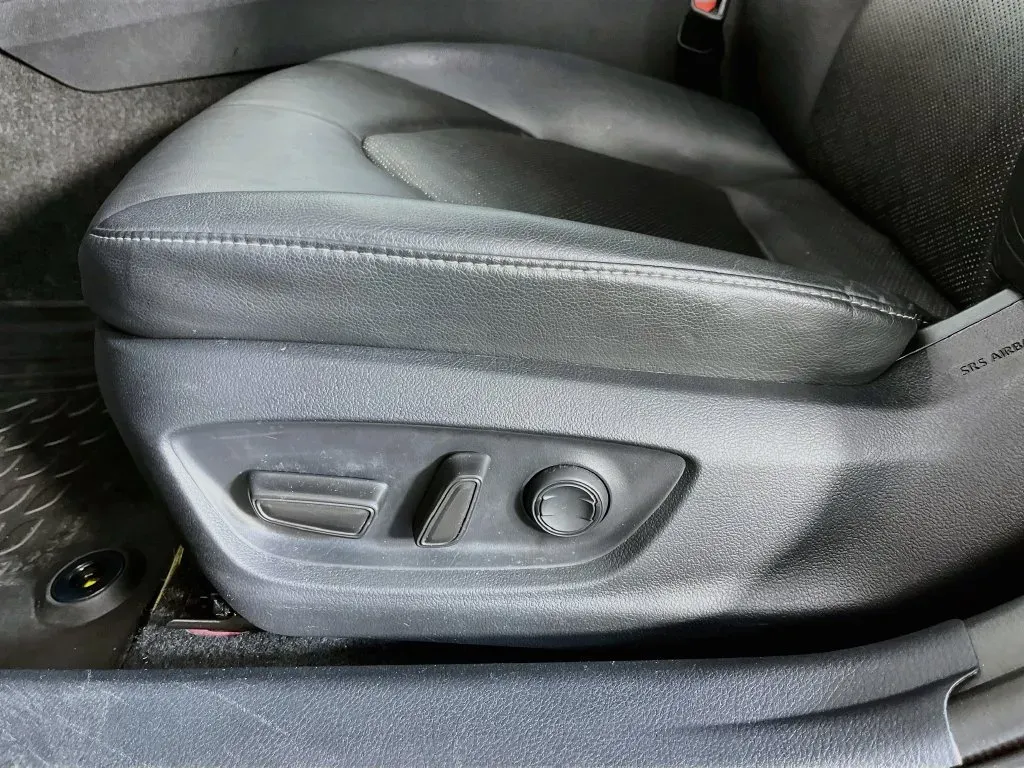 Toyota Camry photo 26
