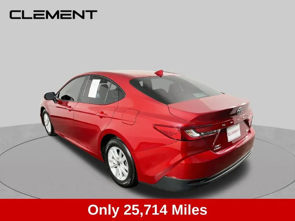 Toyota Camry photo 8