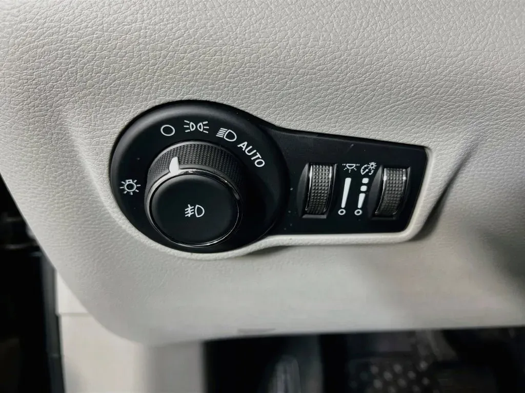 Jeep Compass photo 11