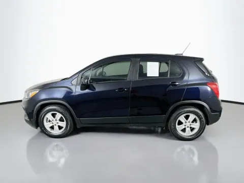 More photos of 2021 Chevrolet Trax LS at Clement Supercenter, MO