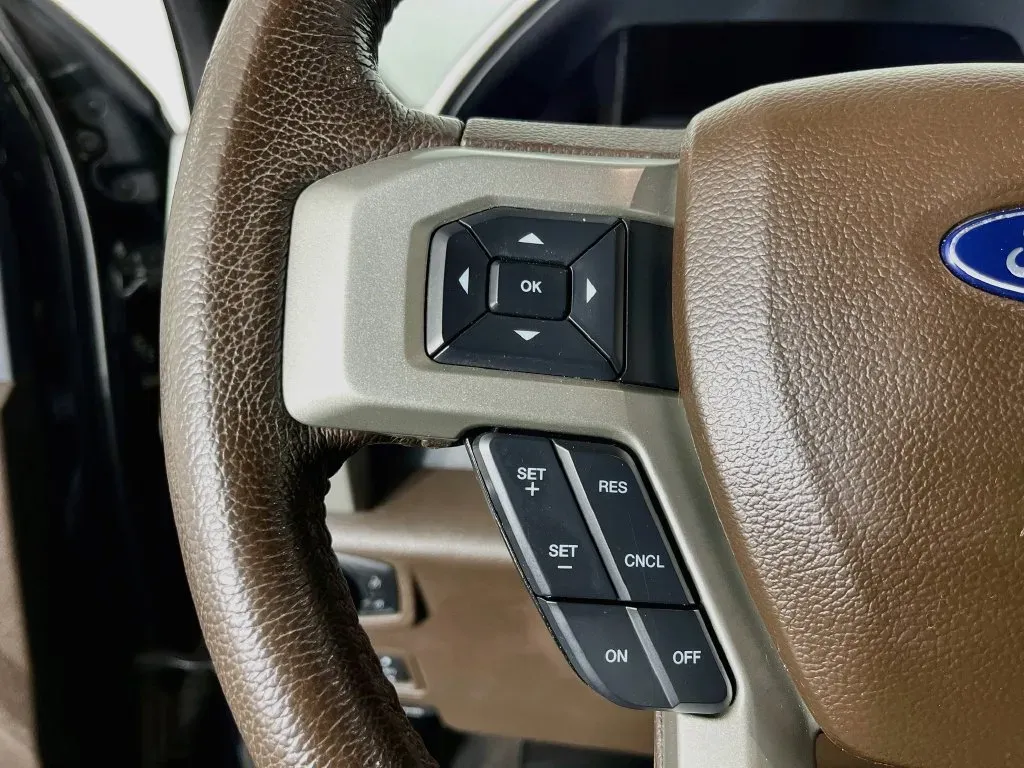 Ford F350SD photo 14