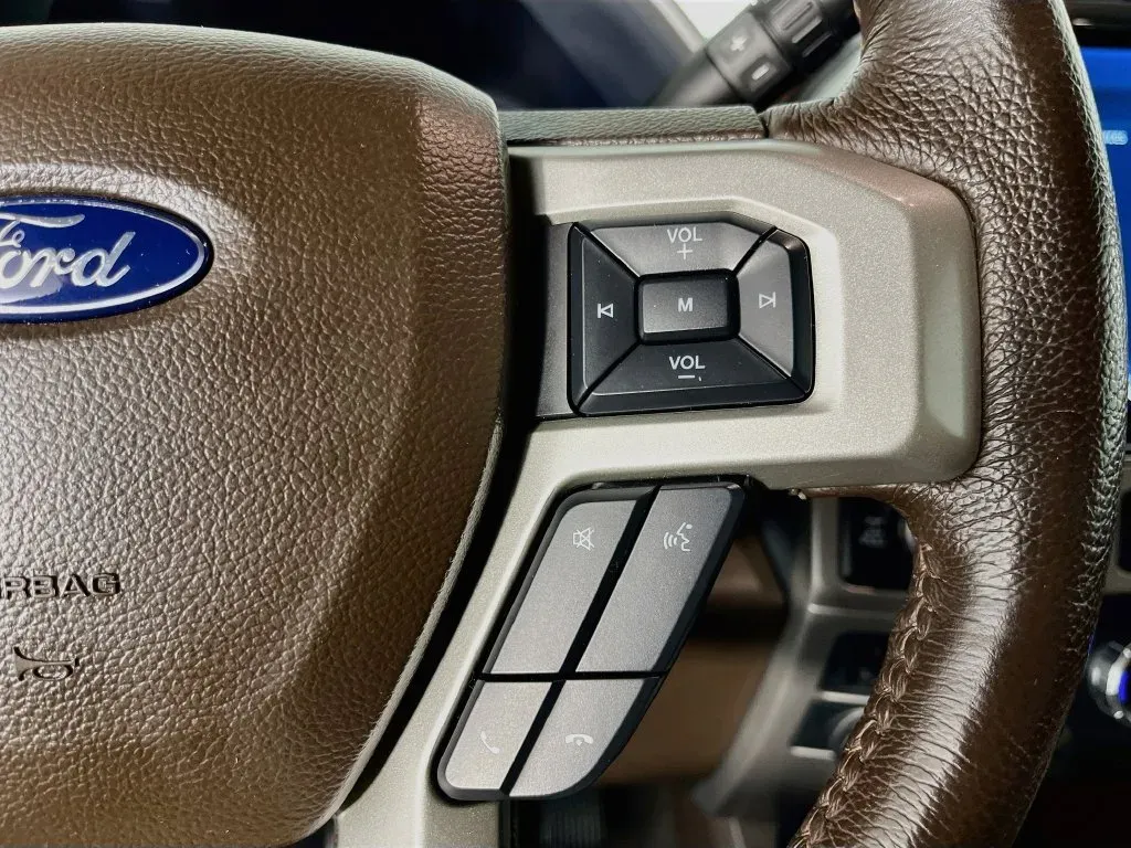 Ford F350SD photo 16