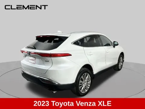 More photos of 2023 Toyota Venza XLE at Clement Supercenter, MO