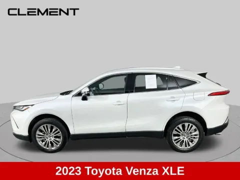 More photos of 2023 Toyota Venza XLE at Clement Supercenter, MO