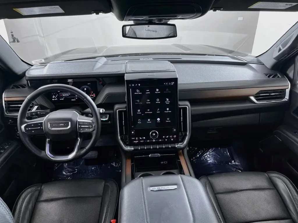 GMC Yukon photo 10