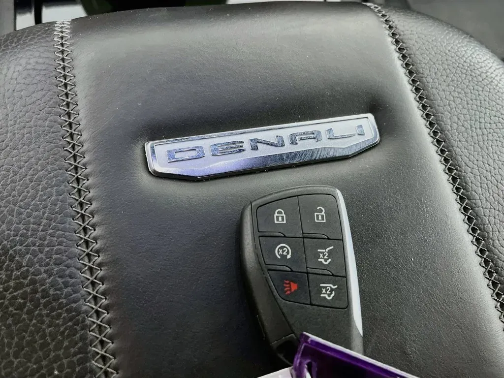 GMC Yukon photo 21