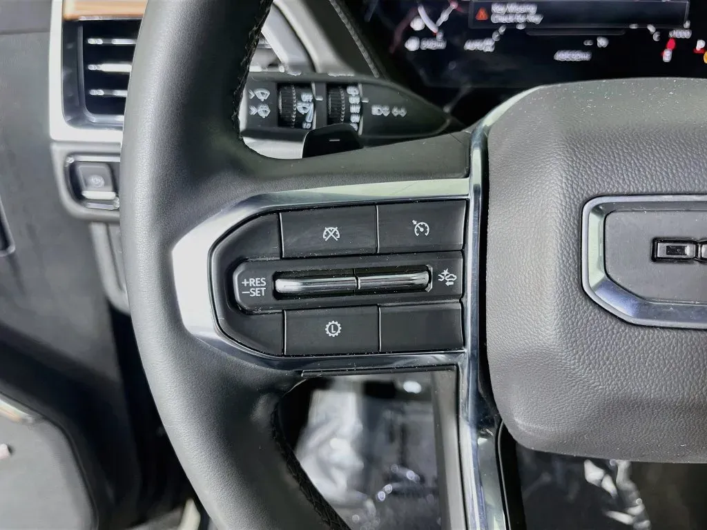 GMC Yukon photo 14