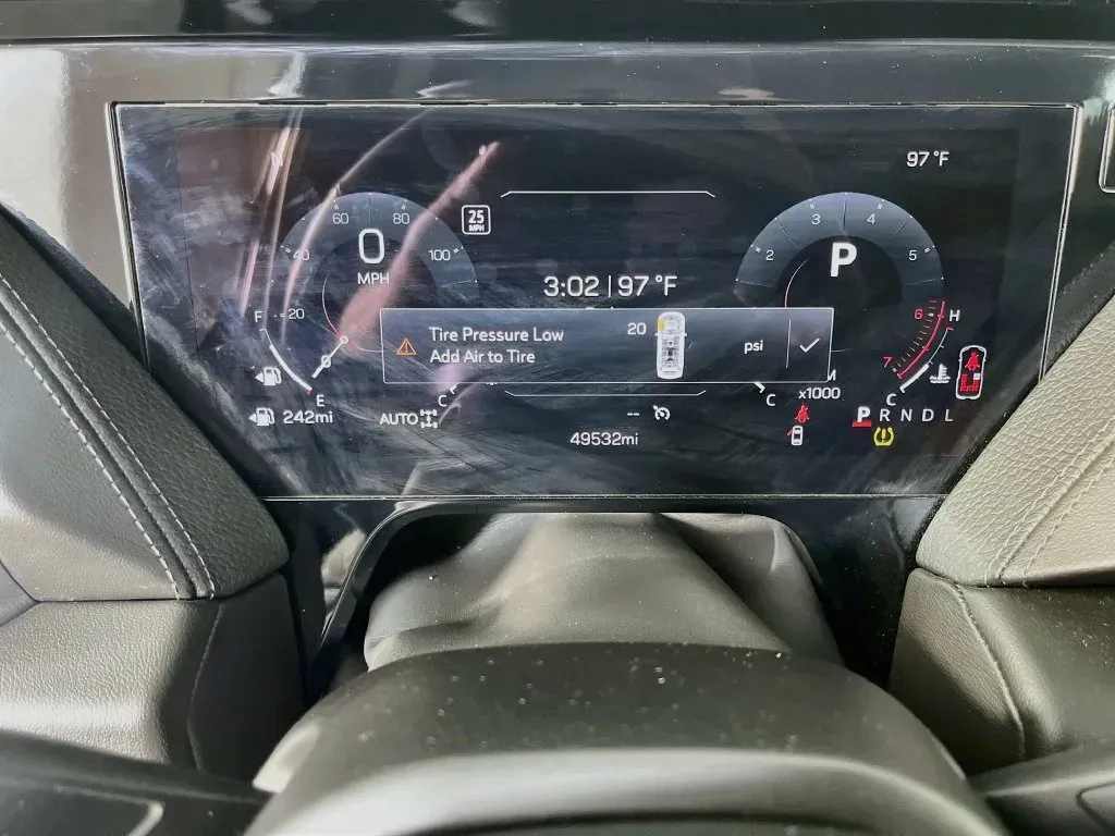 GMC Yukon photo 16