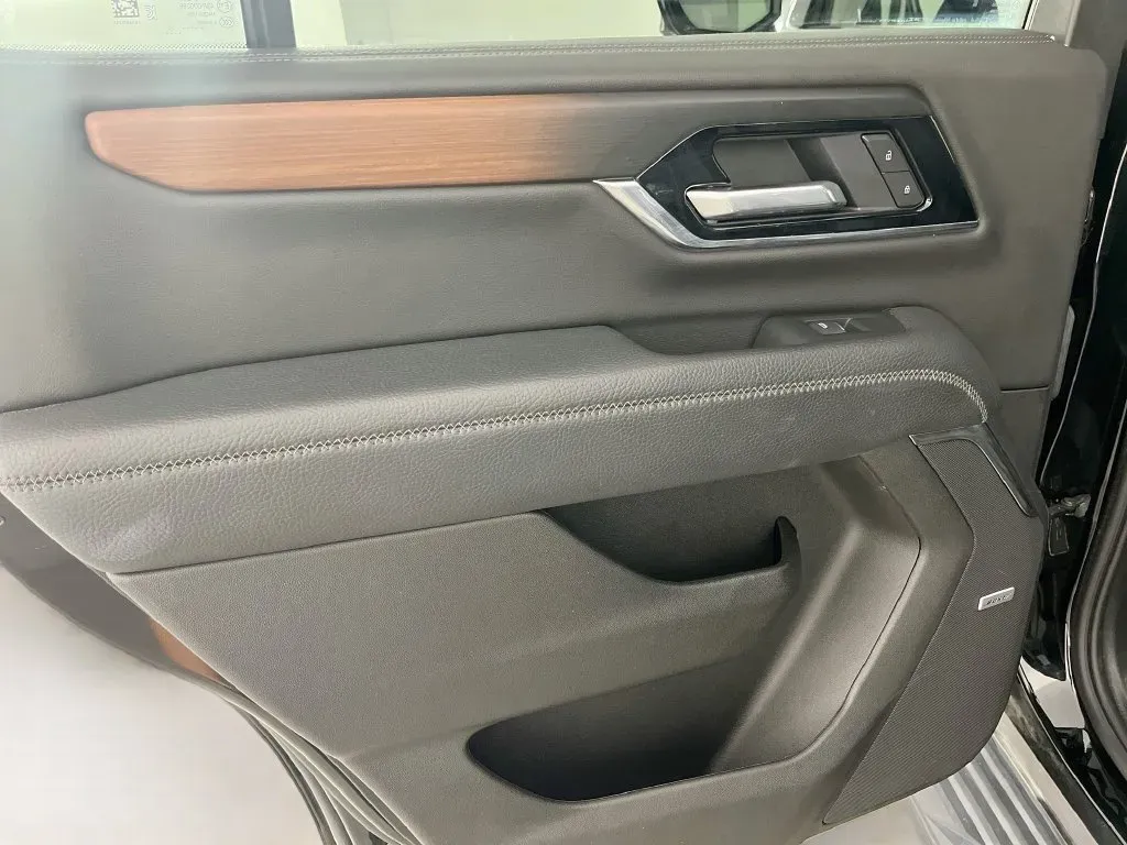 GMC Yukon photo 28