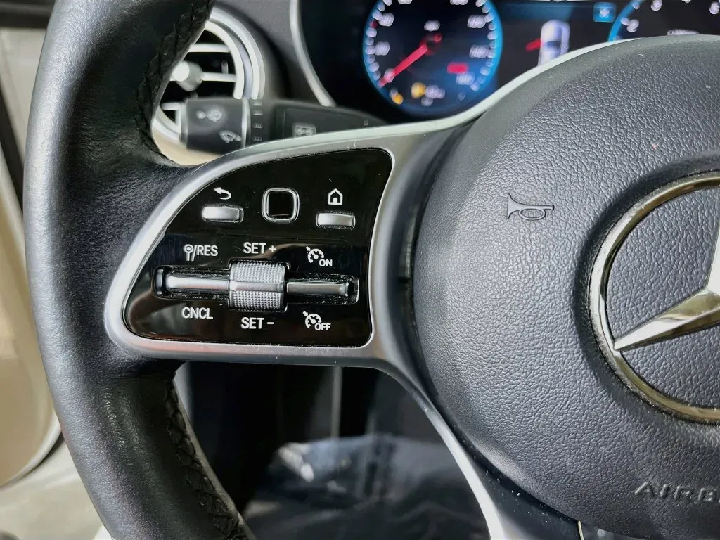 Mercedes-Benz C-Class photo 14