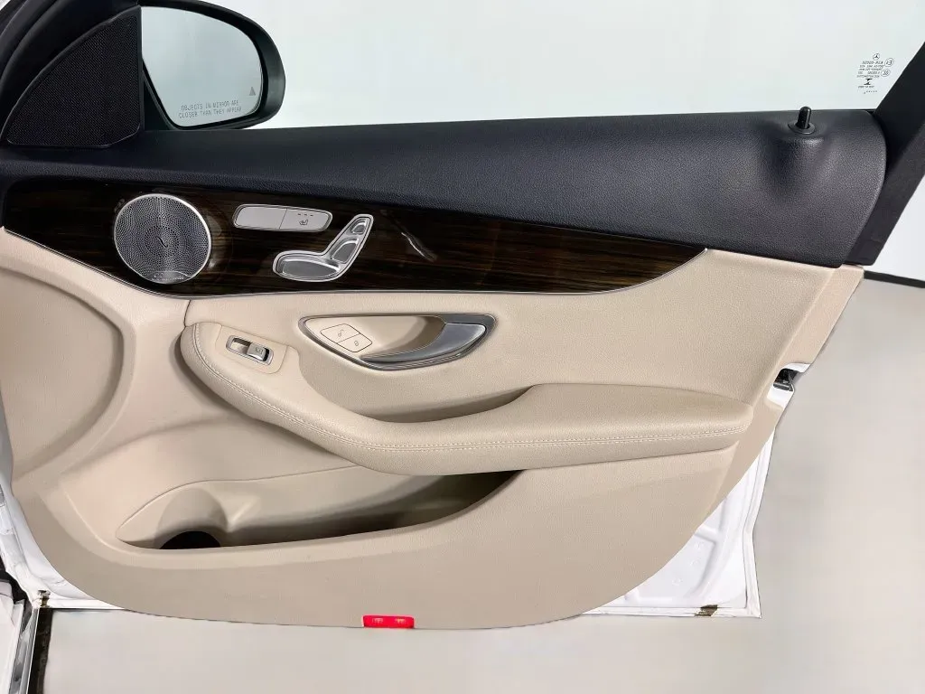 Mercedes-Benz C-Class photo 39