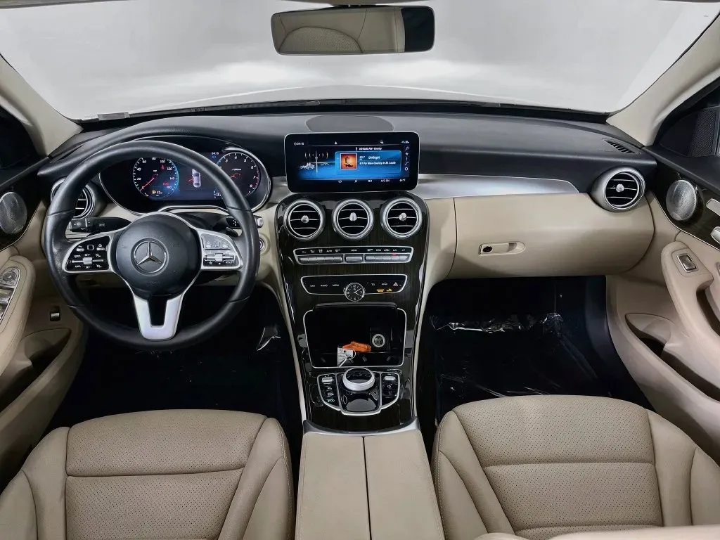 Mercedes-Benz C-Class photo 10
