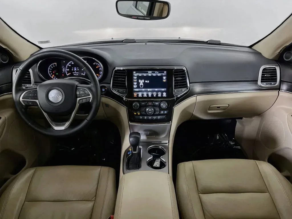 Jeep Grand Cherokee photo 10