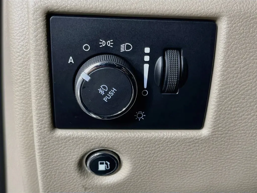 Jeep Grand Cherokee photo 11