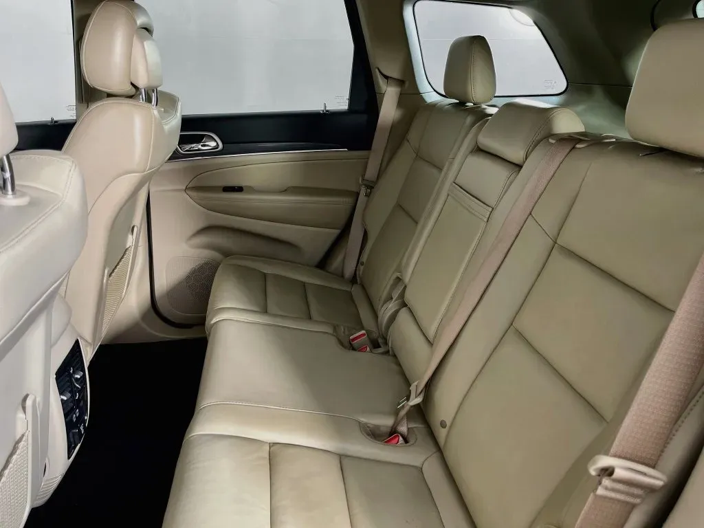 Jeep Grand Cherokee photo 29