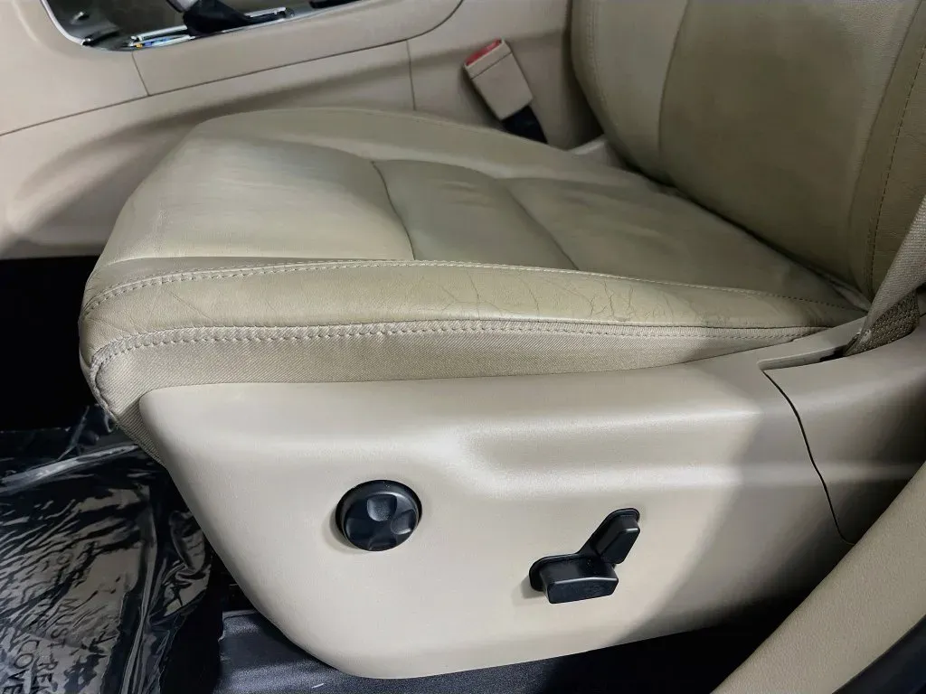 Jeep Grand Cherokee photo 26
