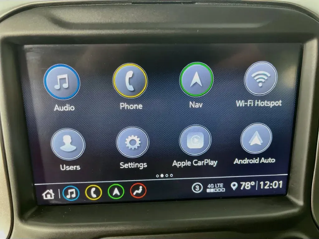 Chevrolet Silverado photo 18