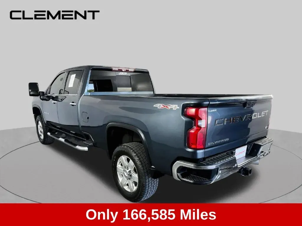 Chevrolet Silverado photo 8