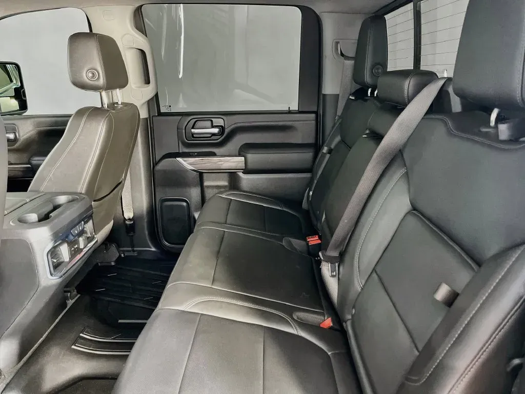 Chevrolet Silverado photo 30