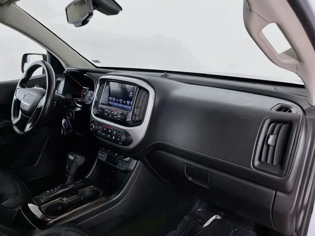 GMC Canyon photo 31