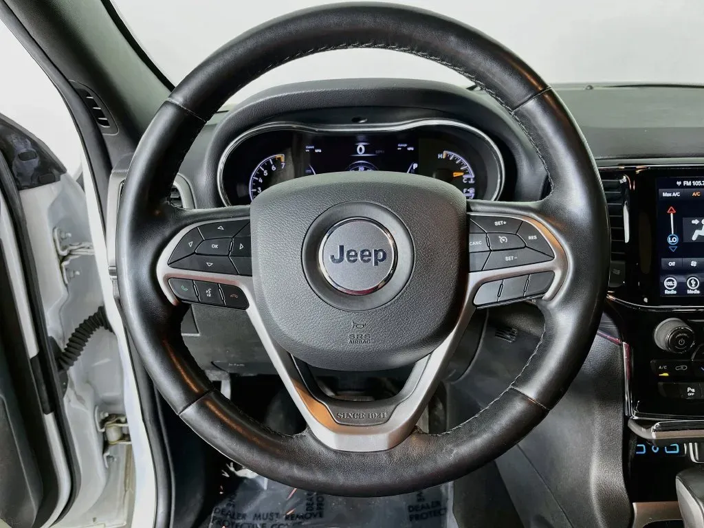 Jeep Grand Cherokee photo 13