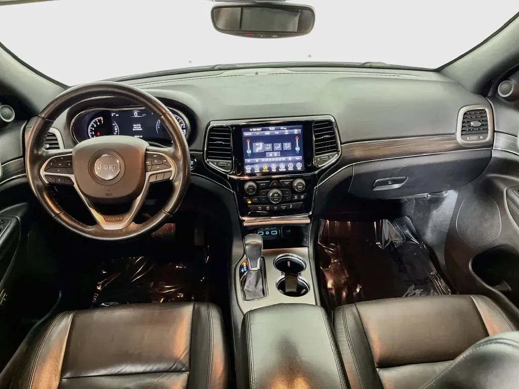Jeep Grand Cherokee photo 10