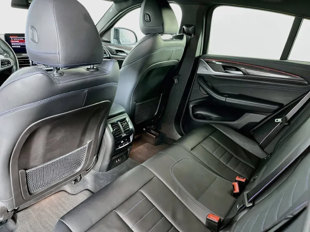 BMW X4 photo 29